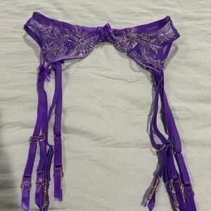 Victoria’s Secret Garter Belt